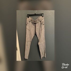 Cute lounge dress up or down pants!